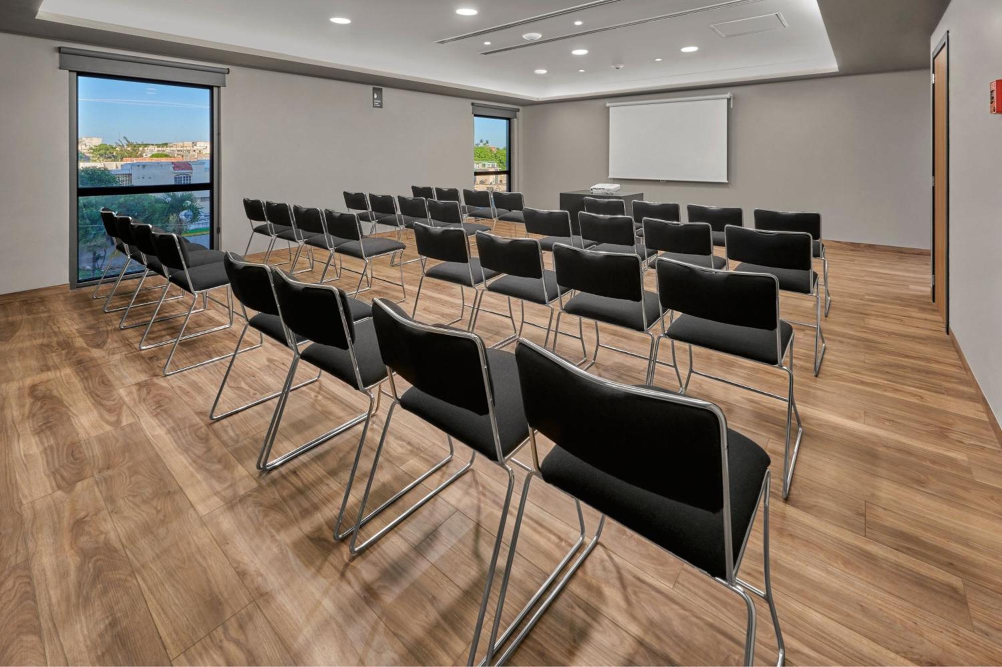 City Express Plus By Marriott Leon Centro De Convenciones Extérieur photo