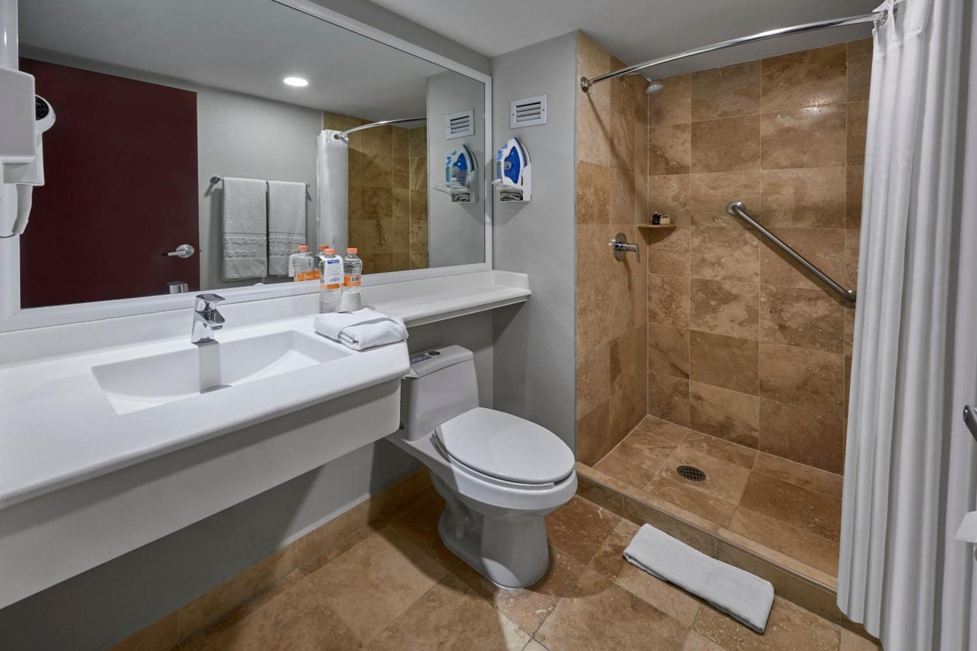 City Express Plus By Marriott Leon Centro De Convenciones Extérieur photo