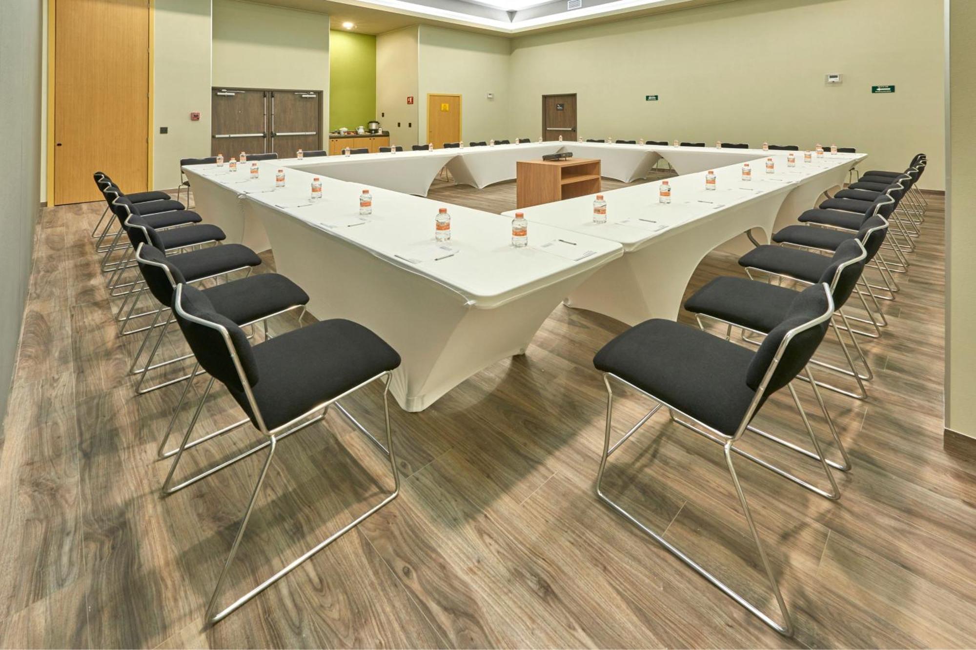 City Express Plus By Marriott Leon Centro De Convenciones Extérieur photo
